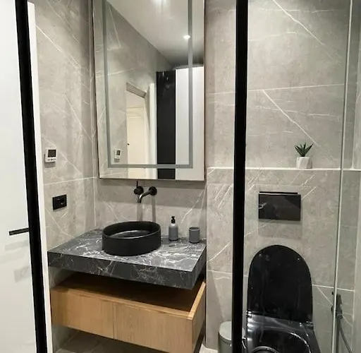 Angry Architects Apartment01 * ティラナ