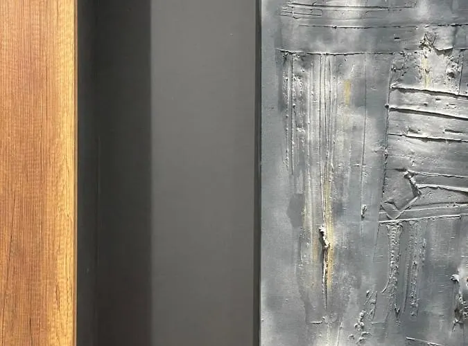 Angry Architects Apartment01 ティラナ