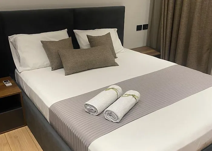 Angry Architects Apartment01 * ティラナ