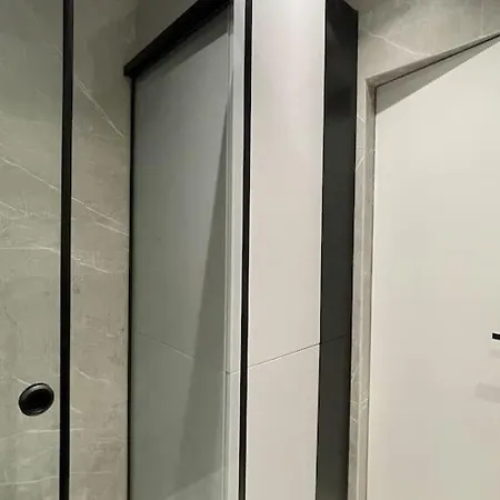 Angry Architects Apartment01